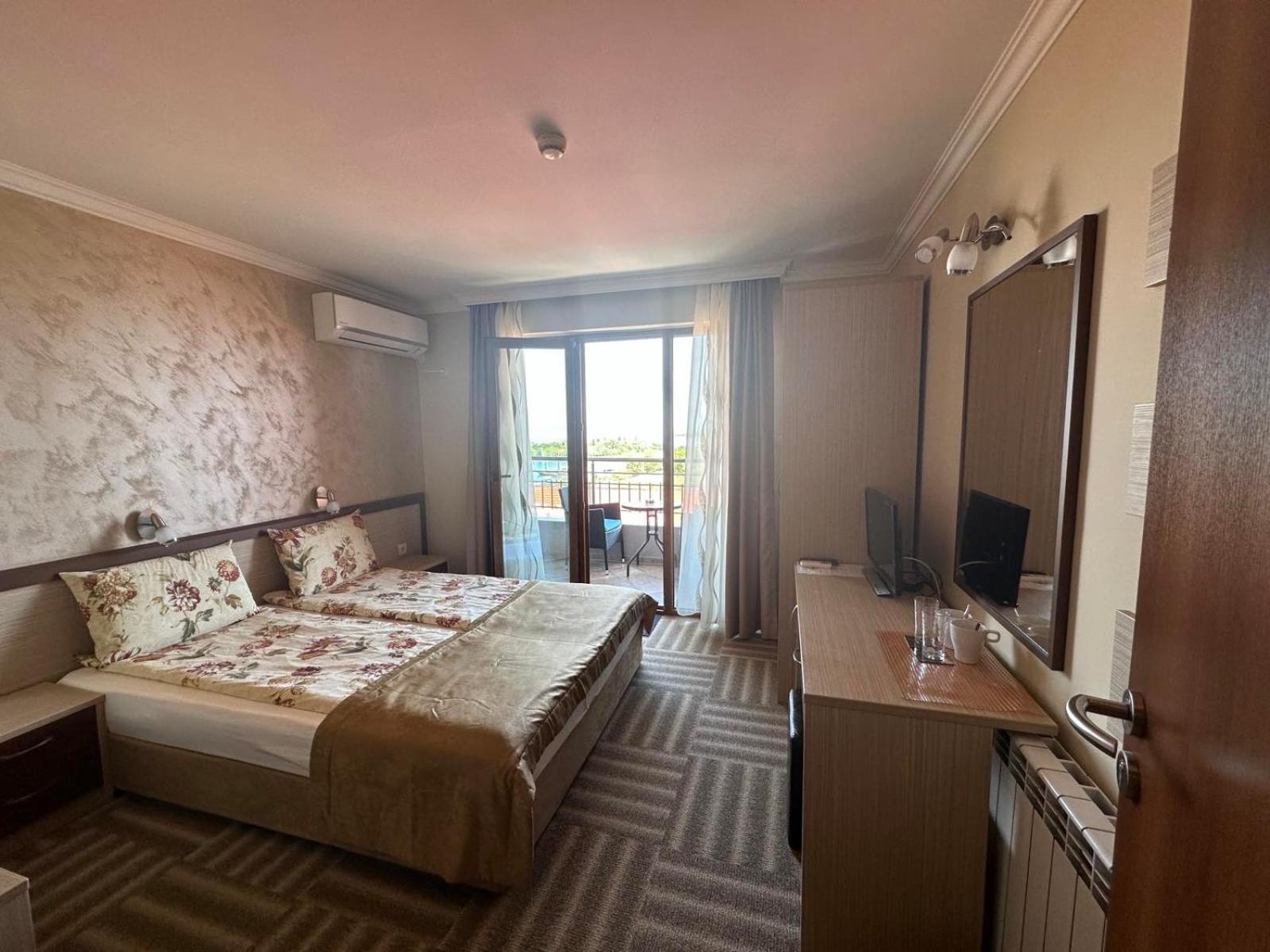 Family Hotel Radiana ソゾポル エクステリア 写真