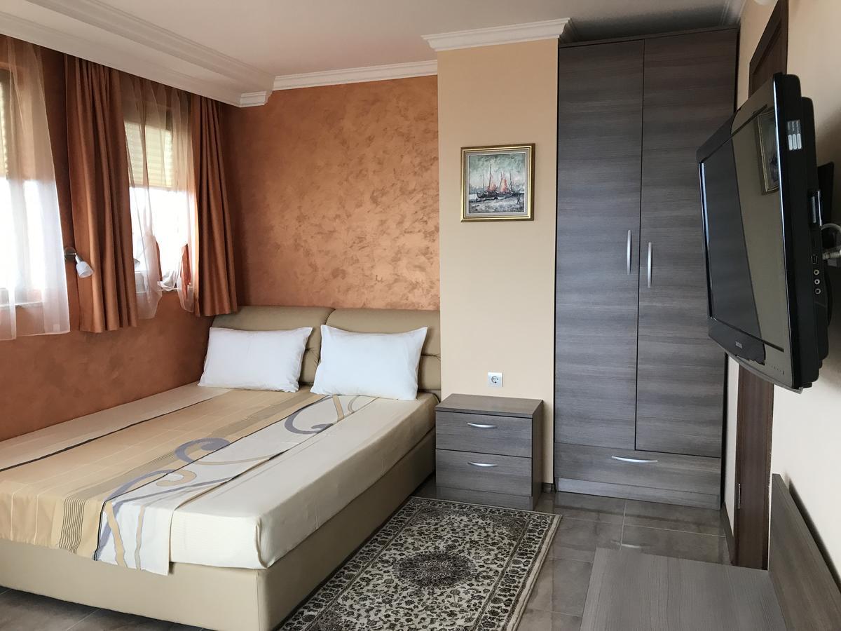 Family Hotel Radiana ソゾポル エクステリア 写真